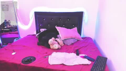 samiacooper25 online show from 11-25-25, 03:56