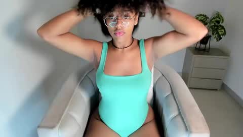 Samie Mury  online show from 11-05-25, 03:39