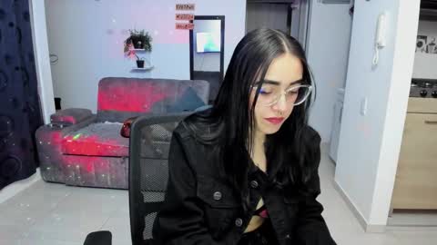 SARA online show from 10-22-25, 06:02