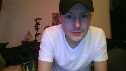 sexy lad looking for fun online show from 01-01-25, 06:16