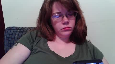 Snapshot of sammy_lyn chatting on 10-04-25, 08:29 Sam online show from 10-04-25, 08:29