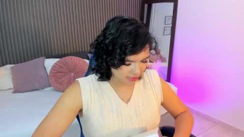 Axel online show from 05-26-26, 01:34