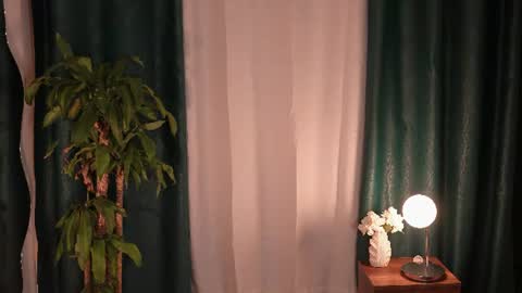 Snapshot of sammylaszlow chatting on 07-19-26, 02:59 Sammy online show from 07-19-26, 02:59