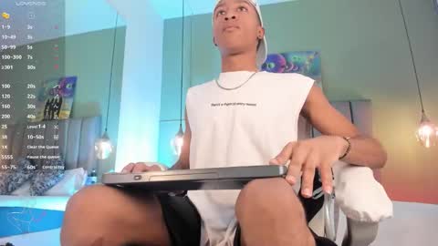 Snapshot of sammyyadams_ chatting on 10-02-25, 12:45 sammyyadams_ online show from 10-02-25, 12:45