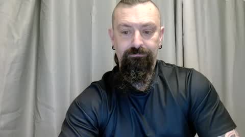 Snapshot of samoanthorn chatting on 01-25-25, 10:28 Samoanthorn online show from 01-25-25, 10:28