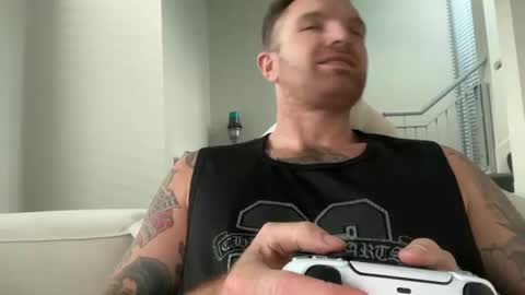 Snapshot of samrainesbaby chatting on 01-09-25, 07:10 HornyAsFuck online show from 01-09-25, 07:10
