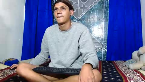 Snapshot of samuel_sincee chatting on 10-25-25, 06:32 Samuel Sincee online show from 10-25-25, 06:32