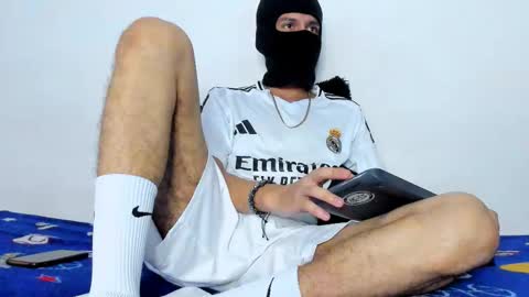 Snapshot of samuel_suarez chatting on 11-16-25, 03:01 online show from 11-16-25, 03:01