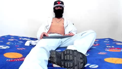   online show from 03-05-26, 05:31