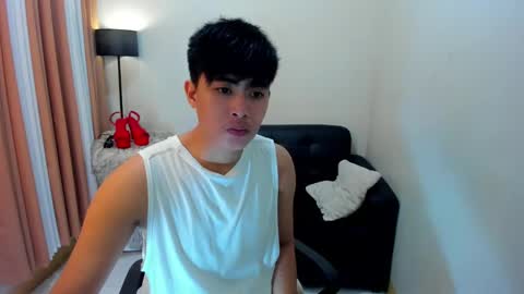 Snapshot of samuelangelo chatting on 02-13-25, 05:05 Sam online show from 02-13-25, 05:05