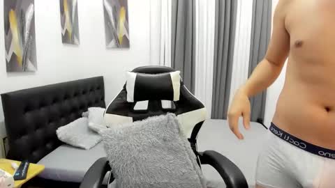 Sam online show from 12-02-25, 06:19