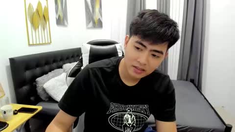 Snapshot of samuelangelo chatting on 05-07-26, 02:17 Sam online show from 05-07-26, 02:17
