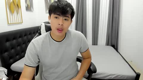 Snapshot of samuelangelo chatting on 05-29-26, 04:27 Sam online show from 05-29-26, 04:27