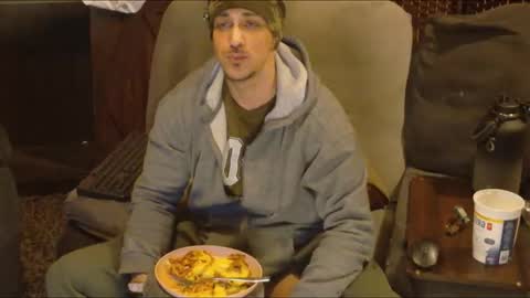 Snapshot of samueldixky chatting on 03-22-26, 03:21 samueldixky online show from 03-22-26, 03:21