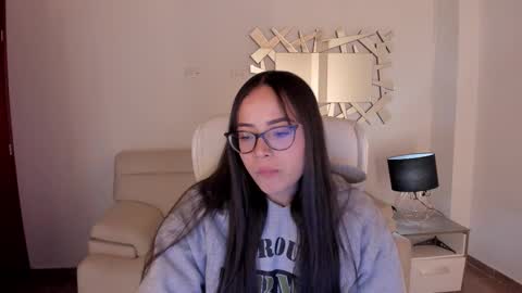 Snapshot of samy_one chatting on 11-08-25, 09:13 Samy online show from 11-08-25, 09:13