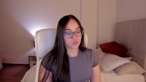 Snapshot of samy_one chatting on 11-18-25, 09:30 Samy online show from 11-18-25, 09:30