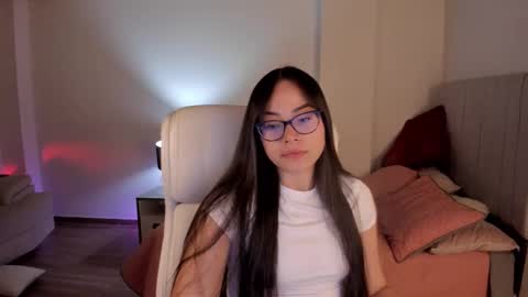 Snapshot of samy_one chatting on 11-25-25, 09:37 Samy online show from 11-25-25, 09:37