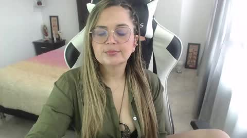 Snapshot of samy_vsn chatting on 02-04-25, 04:39 samy_vsn online show from 02-04-25, 04:39