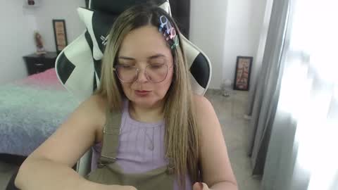 Snapshot of samy_vsn chatting on 02-06-25, 08:56 samy_vsn online show from 02-06-25, 08:56