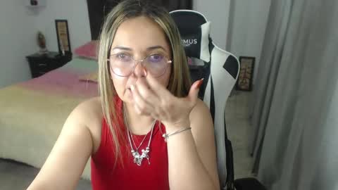 Snapshot of samy_vsn chatting on 02-08-25, 03:19 samy_vsn online show from 02-08-25, 03:19