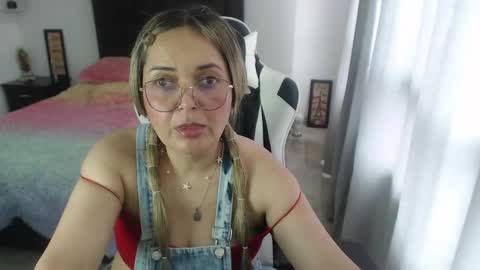 Snapshot of samy_vsn chatting on 02-08-25, 06:01 samy_vsn online show from 02-08-25, 06:01