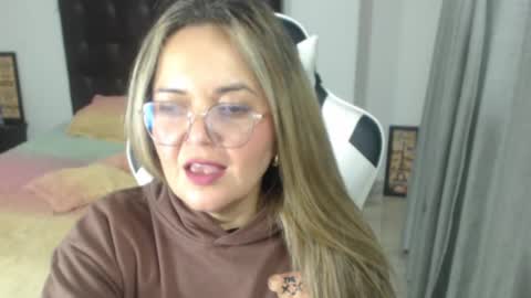 Snapshot of samy_vsn chatting on 02-19-25, 01:40 samy_vsn online show from 02-19-25, 01:40