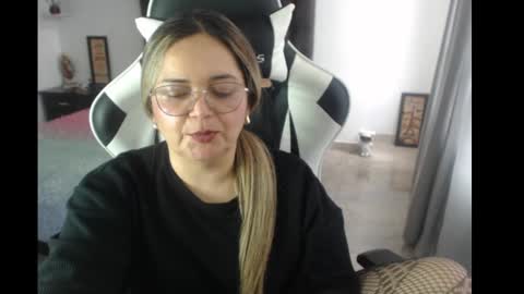 Snapshot of samy_vsn chatting on 02-21-25, 06:04 samy_vsn online show from 02-21-25, 06:04