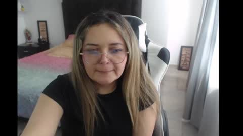 Snapshot of samy_vsn chatting on 03-02-25, 07:23 samy_vsn online show from 03-02-25, 07:23