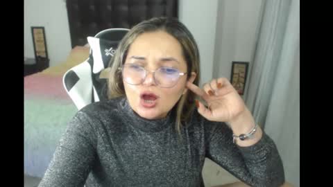 Snapshot of samy_vsn chatting on 03-05-25, 12:49 samy_vsn online show from 03-05-25, 12:49