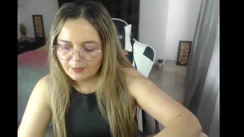 Snapshot of samy_vsn chatting on 03-07-25, 05:49 samy_vsn online show from 03-07-25, 05:49