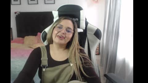 Snapshot of samy_vsn chatting on 03-11-25, 06:30 samy_vsn online show from 03-11-25, 06:30