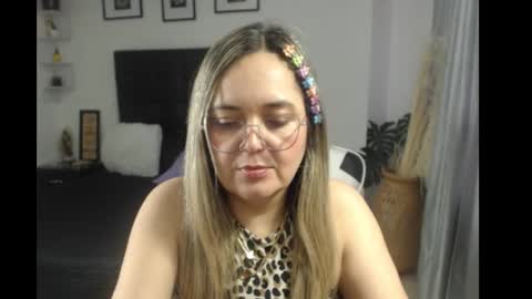 Snapshot of samy_vsn chatting on 09-08-25, 09:47 samy_vsn online show from 09-08-25, 09:47