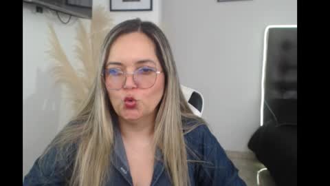 Snapshot of samy_vsn chatting on 09-24-25, 07:28 samy_vsn online show from 09-24-25, 07:28