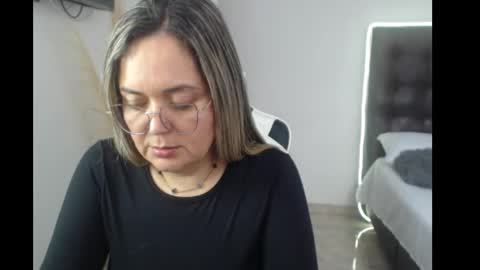 Snapshot of samy_vsn chatting on 10-03-25, 04:59 samy_vsn online show from 10-03-25, 04:59