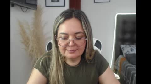 Snapshot of samy_vsn chatting on 10-08-25, 05:54 samy_vsn online show from 10-08-25, 05:54