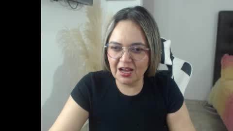 Snapshot of samy_vsn chatting on 10-27-25, 10:03 samy_vsn online show from 10-27-25, 10:03