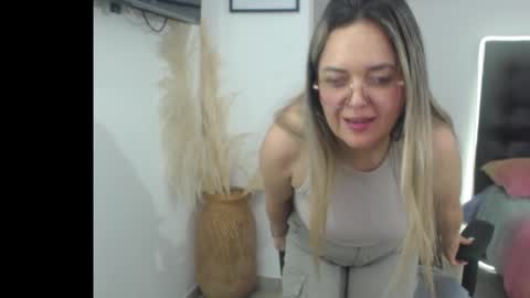 Snapshot of samy_vsn chatting on 11-09-25, 07:56 samy_vsn online show from 11-09-25, 07:56