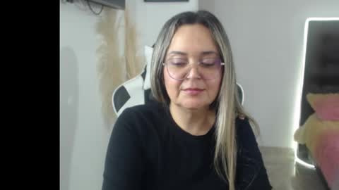 Snapshot of samy_vsn chatting on 11-13-25, 07:02 samy_vsn online show from 11-13-25, 07:02