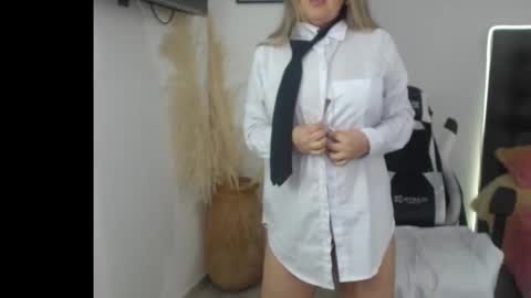 Snapshot of samy_vsn chatting on 11-17-25, 07:41 samy_vsn online show from 11-17-25, 07:41