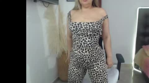 Snapshot of samy_vsn chatting on 11-29-25, 06:55 samy_vsn online show from 11-29-25, 06:55