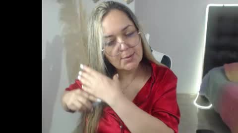 Snapshot of samy_vsn chatting on 12-14-25, 03:28 samy_vsn online show from 12-14-25, 03:28