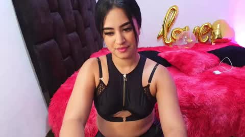 Snapshot of samyrosss6 chatting on 02-16-25, 02:20 Samy online show from 02-16-25, 02:20
