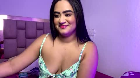 Snapshot of samyrosss6 chatting on 11-22-25, 02:32 Samy online show from 11-22-25, 02:32