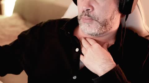 Sanders online show from 02-01-25, 05:07