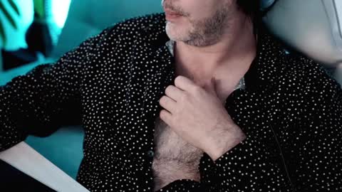 Sanders online show from 02-05-25, 03:34