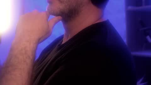 Sanders online show from 11-08-25, 02:45