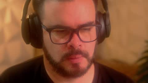 Snapshot of sanders_white chatting on 01-09-26, 01:25 Sanders online show from 01-09-26, 01:25