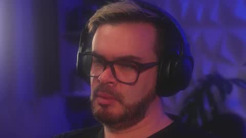 Snapshot of sanders_white chatting on 02-10-26, 04:49 Sanders online show from 02-10-26, 04:49