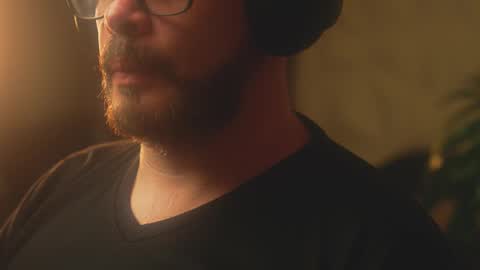 Snapshot of sanders_white chatting on 02-25-26, 05:06 Sanders online show from 02-25-26, 05:06