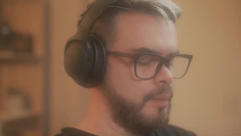 Snapshot of sanders_white chatting on 03-10-26, 04:50 Sanders online show from 03-10-26, 04:50